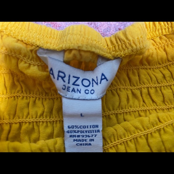 Off the Shoulder Crop Top - Picture 3 of 3